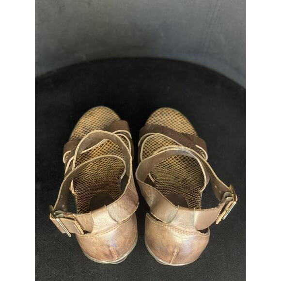 Cathy Jean Women’s Brown Open Toe Adjustable Leather Strap 5” Wedge Sandles - Picture 4 of 10